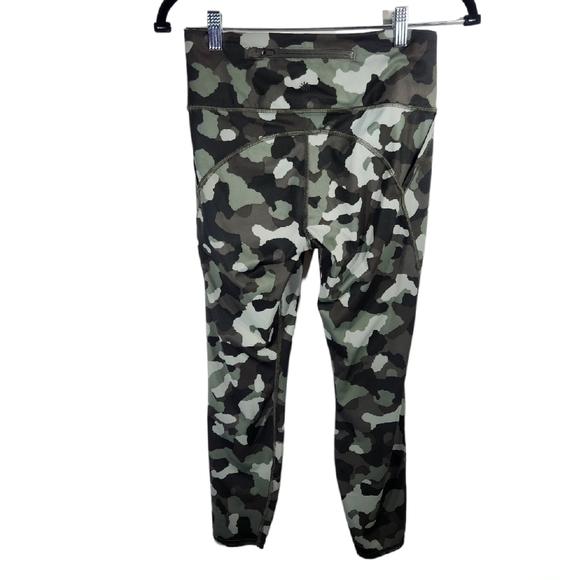 Athleta Lightning Camo Leggings Size Small Green - Picture 2 of 15